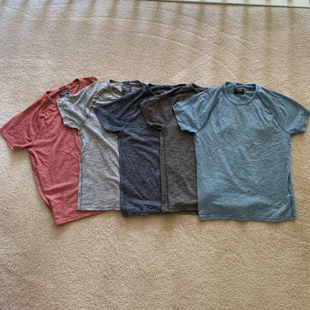 Abercrombie T-shirt bundle, size S